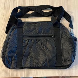 Thirty one gifts duffel bag